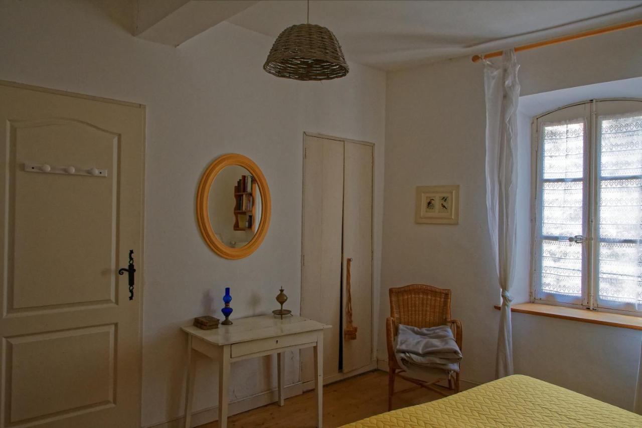 Maison Rives - Village Du Livre De Montolieu Екстериор снимка